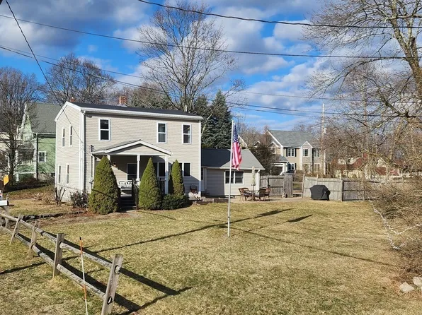 71 High St, Hudson, MA 01749