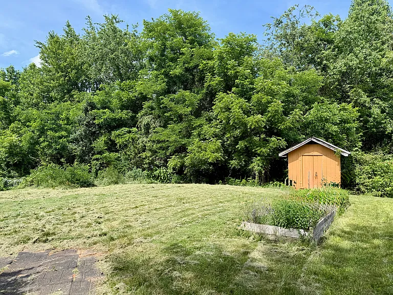 645 Flint Hill Rd — Photo 8