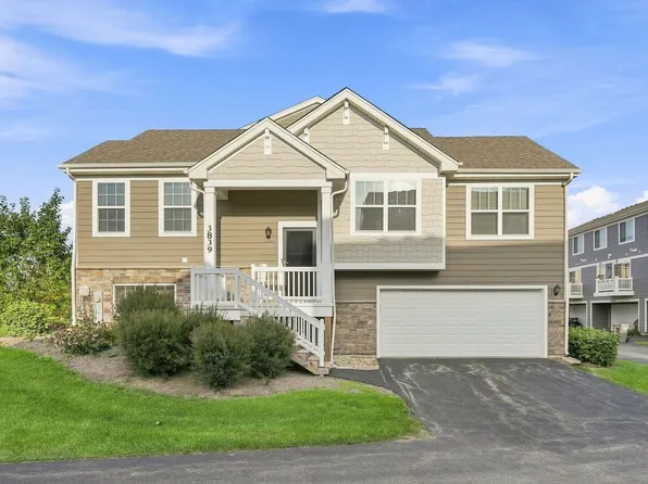 3839 Honeysuckle Ln, Elgin, IL 60124