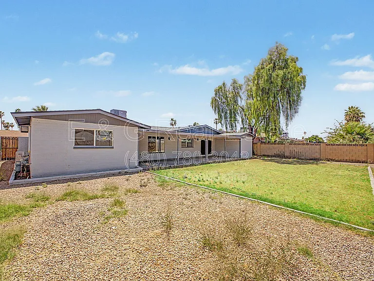 2174 E Palmcroft Dr — Photo 26