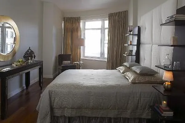 Sold by Corcoran | media 6