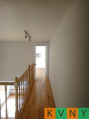 Rented by KVNY Soho | media 47