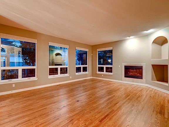 5th image of 2622 E Cherry Creek South Dr
