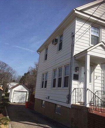 2nd image of 92 Charles St