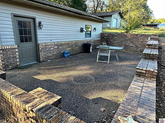 3rd image of 1437 Curd Rd