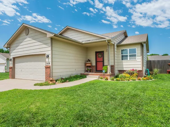 810 N Longview Ct, Valley Center, KS 67147