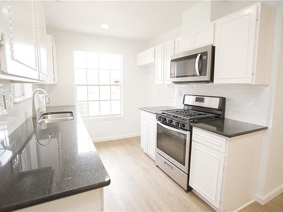 4th image of 3517 Westchester Ave #102