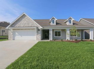 4815 Stone Mountain Pkwy, Columbia, MO 65201