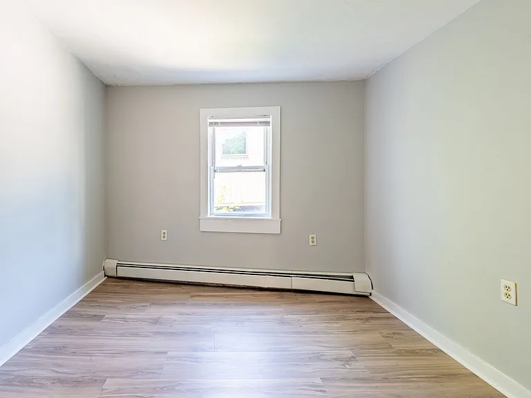 50-52 North Ave — Photo 8