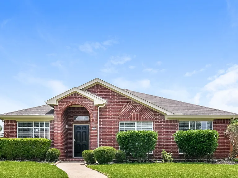 4218 Baccarat Dr — Photo 1