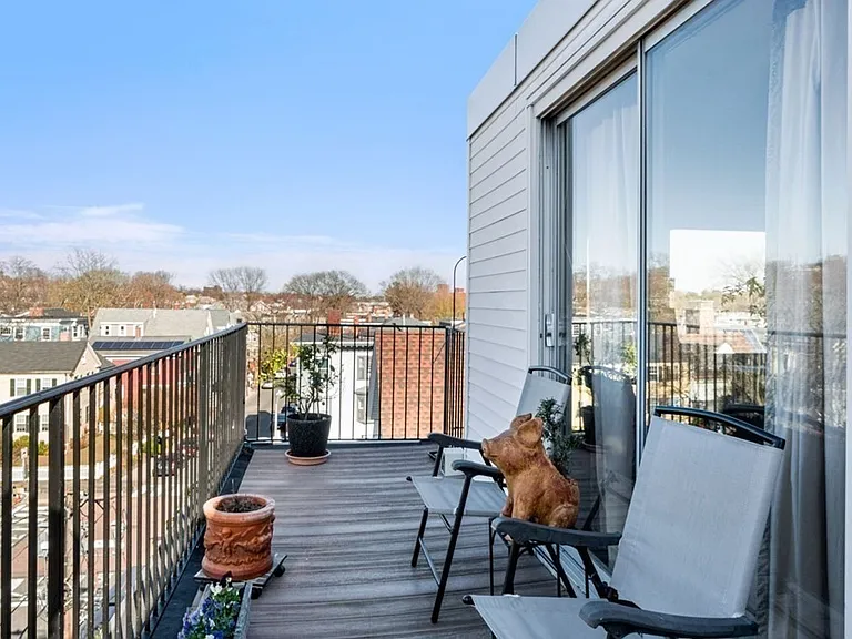 76 Garfield St #9 — Photo 8