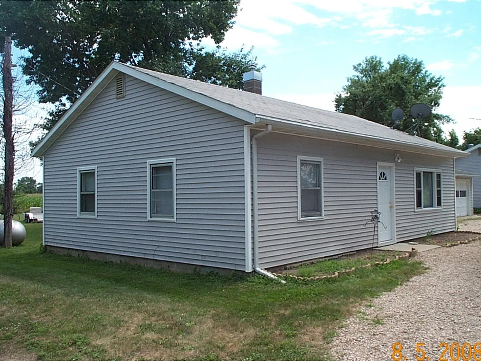 810 S Dakota St — Photo 2