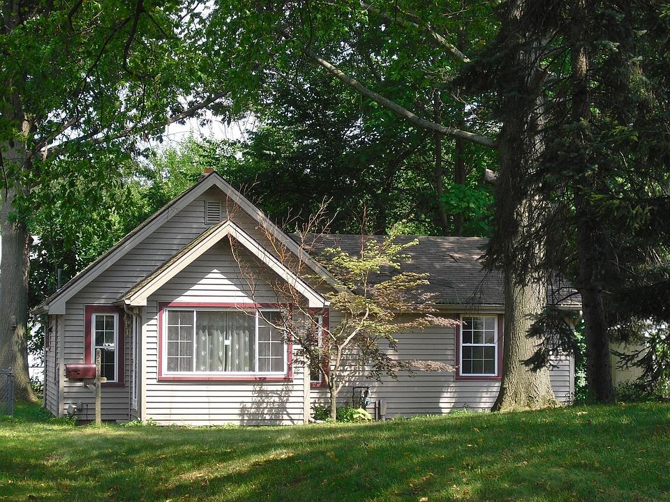 2nd image of 5544 McLain Dr