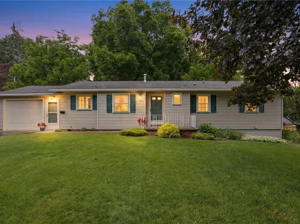 435 Whipple Ln, Rochester, NY 14622