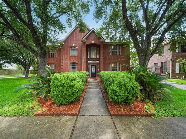 11903 McKinney Falls Ln, Sugar Land, TX 77498