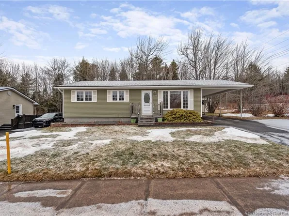 252 Palisade Dr, Moncton, NB E1A 5K2