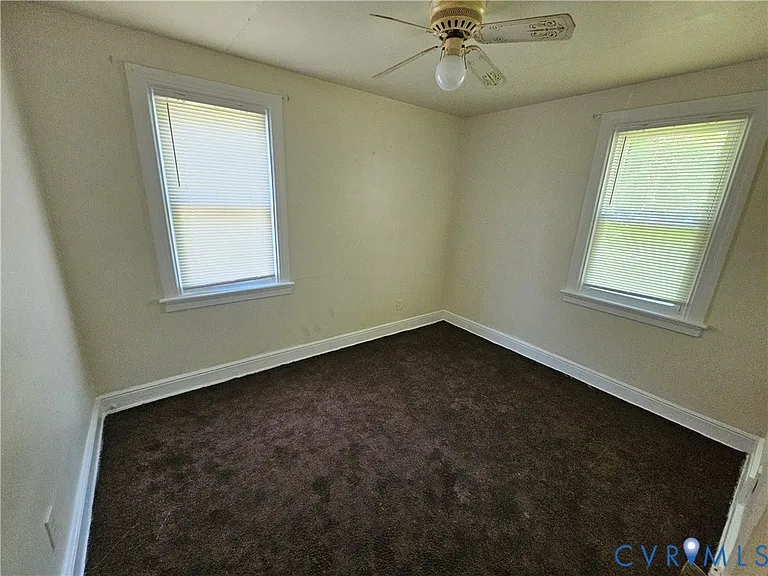 3909 Larchmont Ln — Photo 8