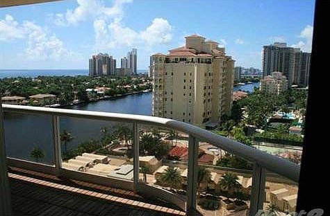 3rd image of 20191 E Country Club Dr APT 1409