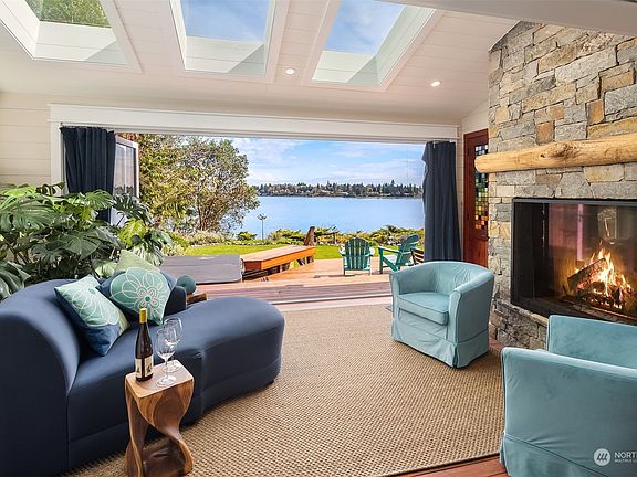 2nd image of 9202 SW Harbor Drive