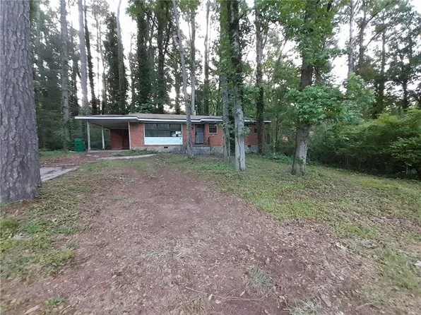 3252 Pinehill Dr, Decatur, GA 30032