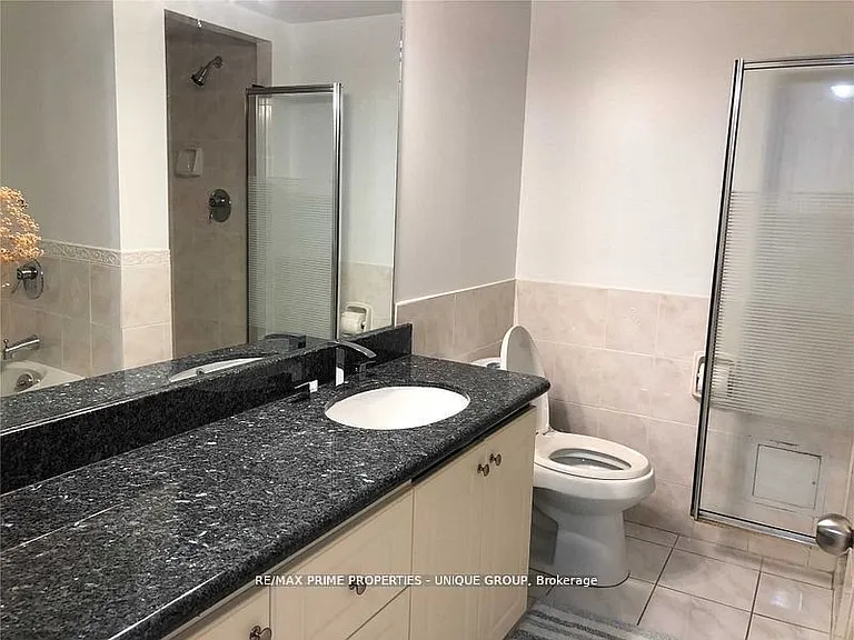 717 Bay St #504 — Photo 8