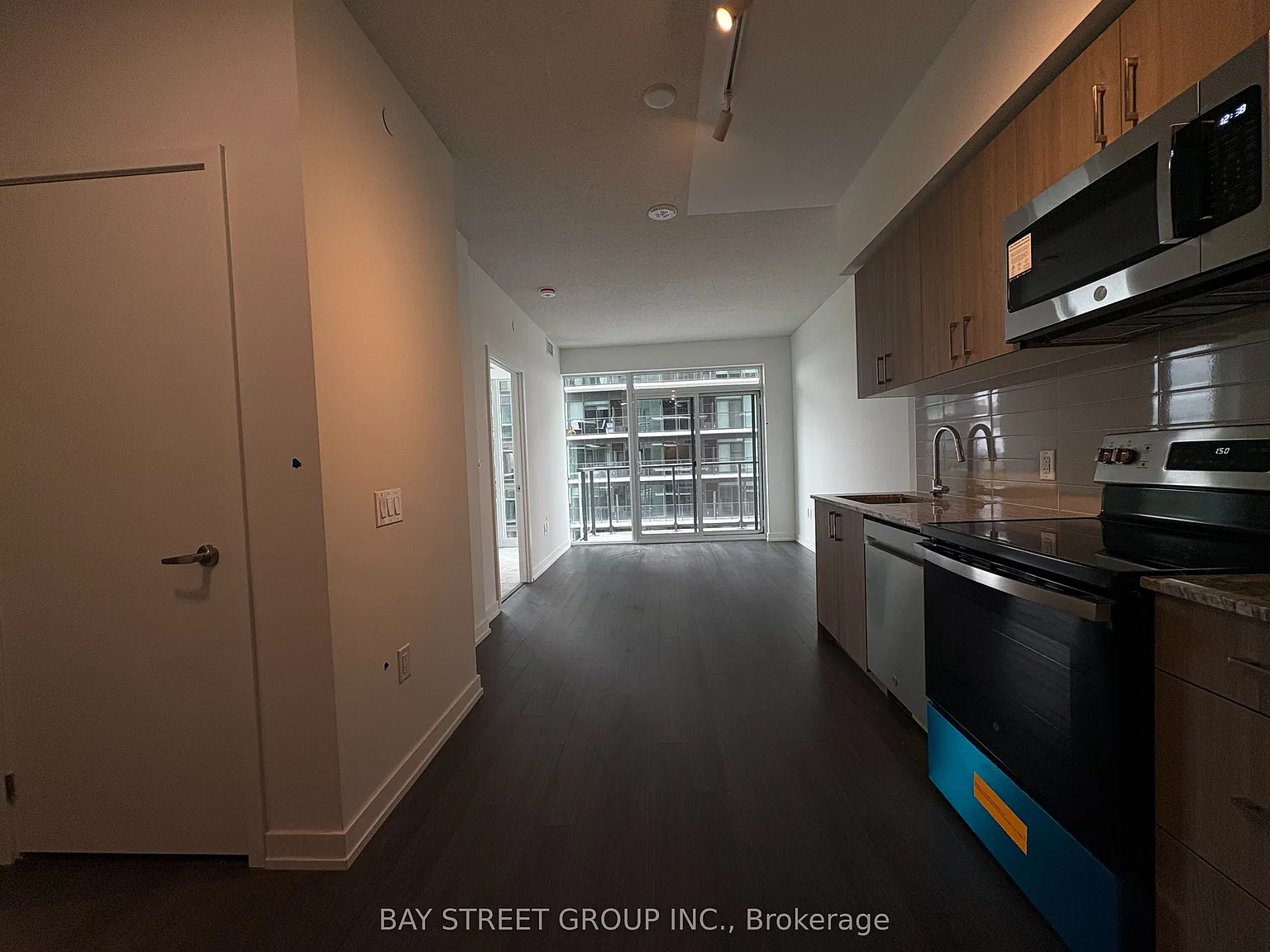 2 bed, $2,200 — Photo 4