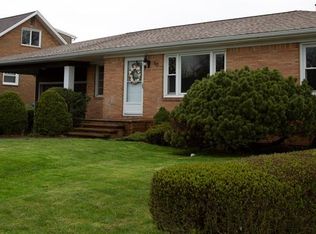 50 Sunrise Blvd, Williamsville, NY 14221