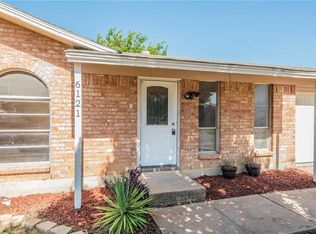 6121 Whitley Rd, Watauga, TX 76148