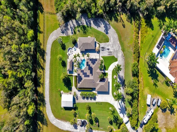 6480 Pine Cone Ct, Fort Myers, FL 33912