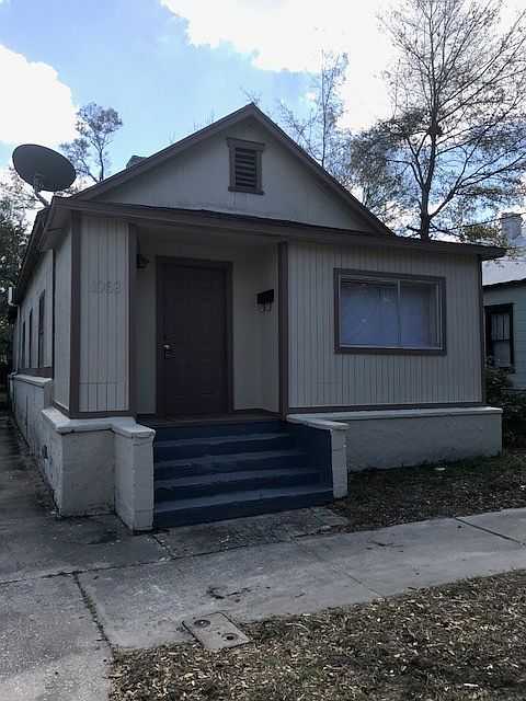 1st image of 1068 E 13th St
