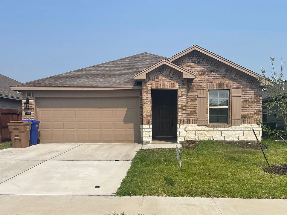 2338 Sky Crest Dr