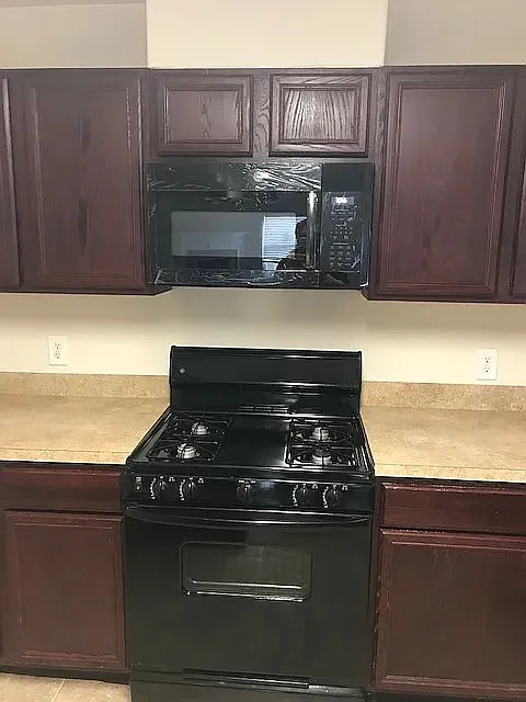 3 bed, 1795 sqft, $1,650 — Photo 4