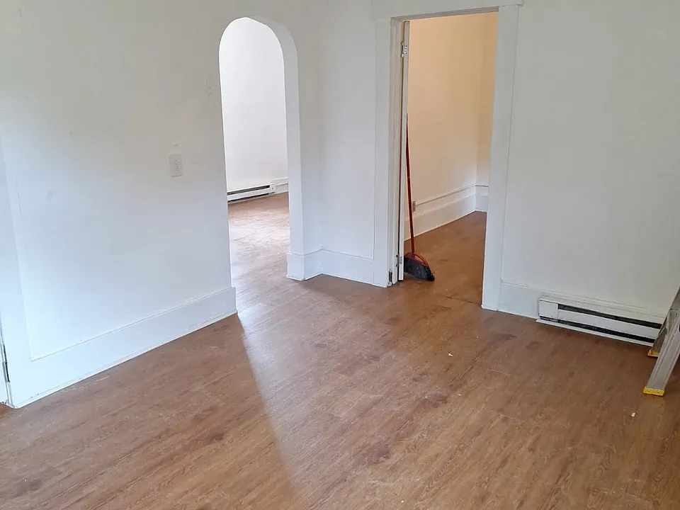 205 Beecher St #3