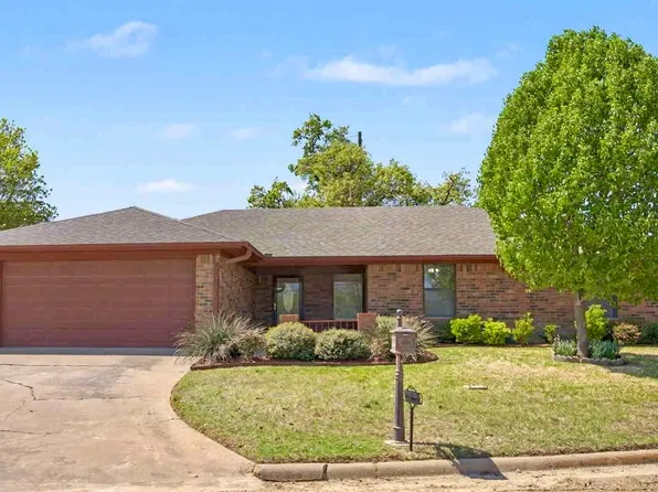 131 Cromeans St, Jacksboro, TX 76458