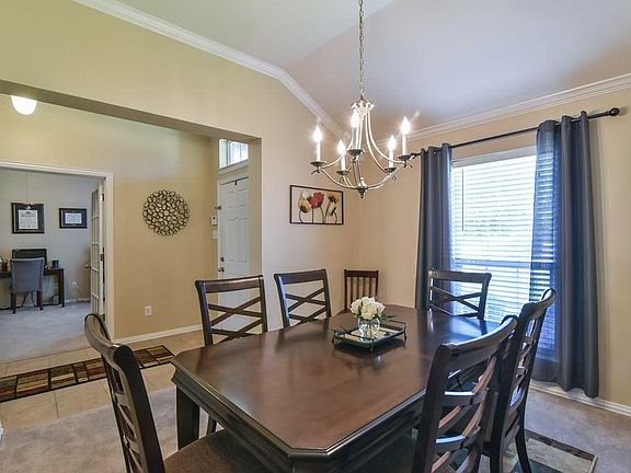 3rd image of 410 Dover Park Trl
