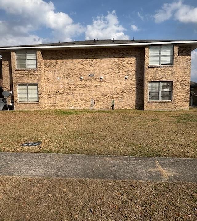 1st image of 9080 Pettit Rd