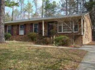 413 Thornwood Rd, Chapel Hill, NC 27517