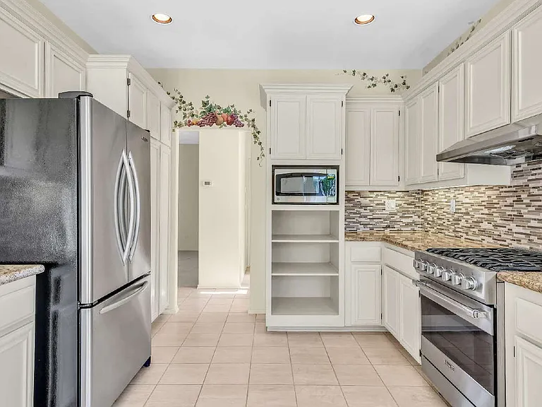 77671 Barons Cir — Photo 12