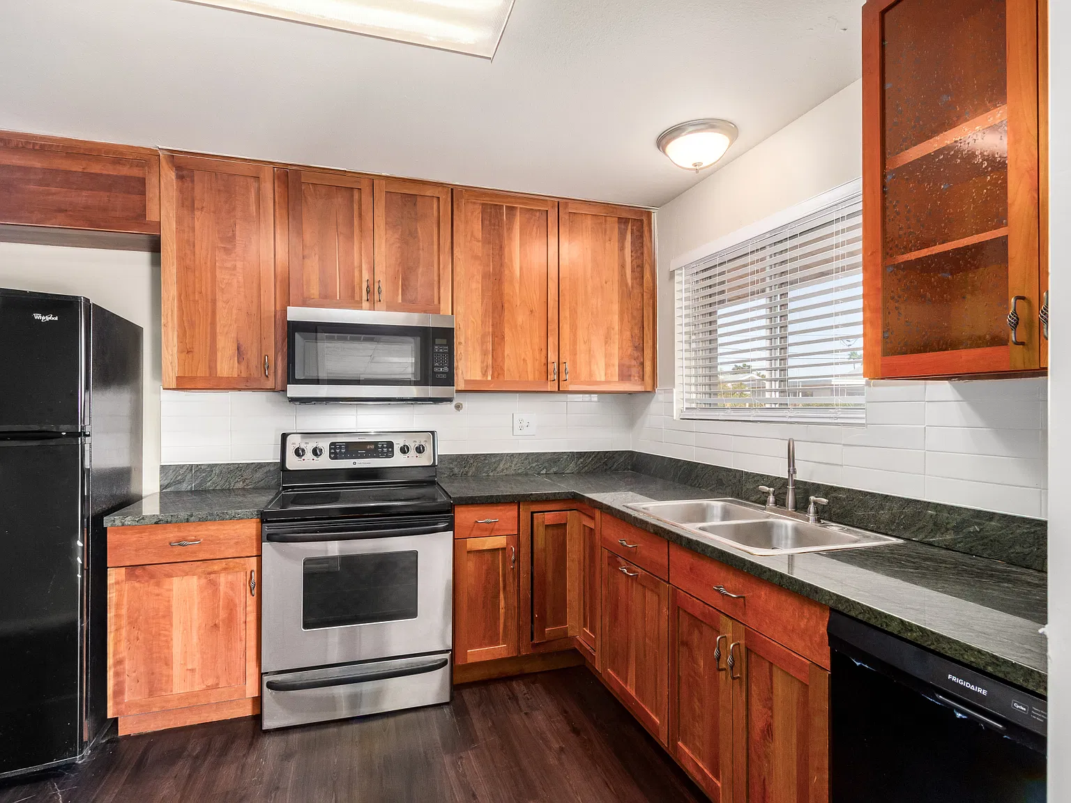 2 bed, 1232 sqft, $1,295 — Photo 3