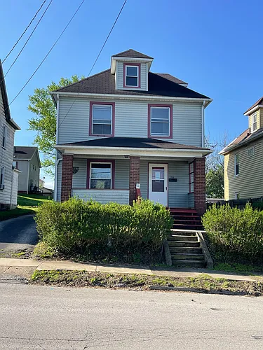 720 E Reynolds St Photo 1