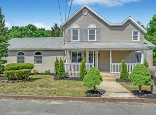 106 Chestnut St, Forked River, NJ 08731