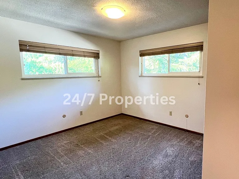 1111 SW Gaines St #6 — Photo 11
