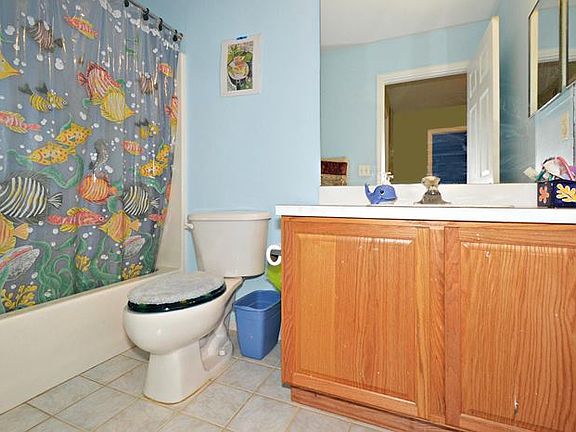 2nd image of 25 Biltmore Cir