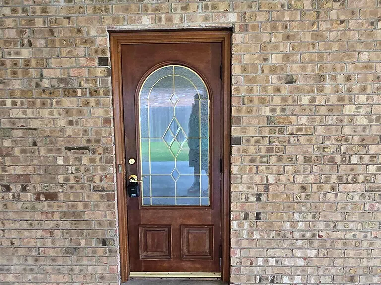405 E Ridge Dr — Photo 2
