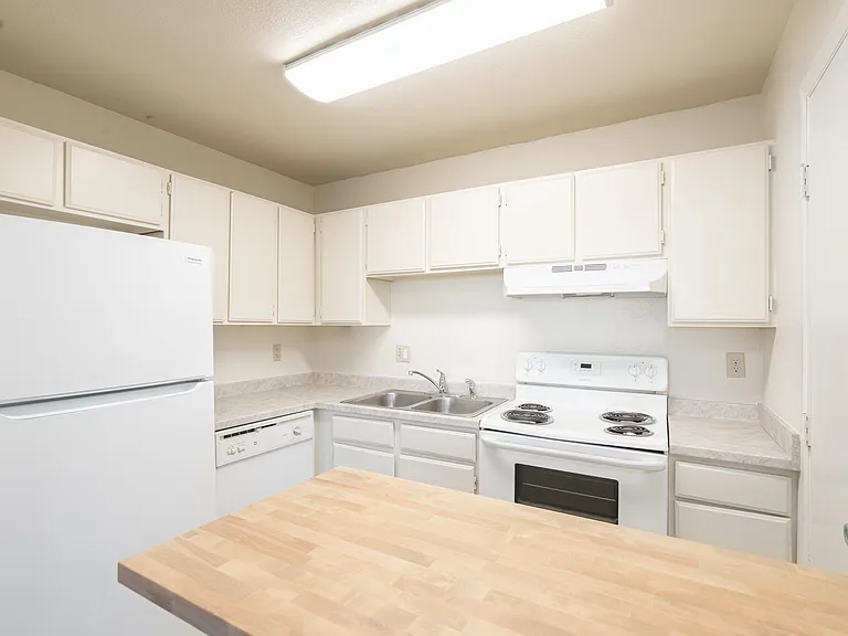Villagio Apartments — Photo 1