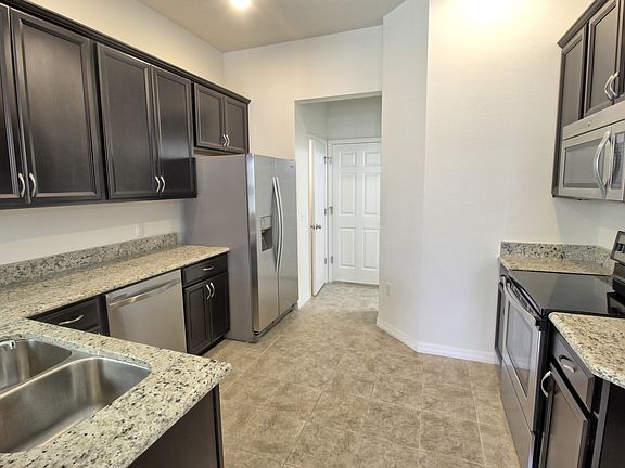 5th image of 9390 Meadow Hunt Way