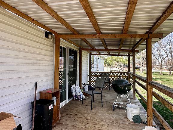 5th image of 2360 Taylor Rd