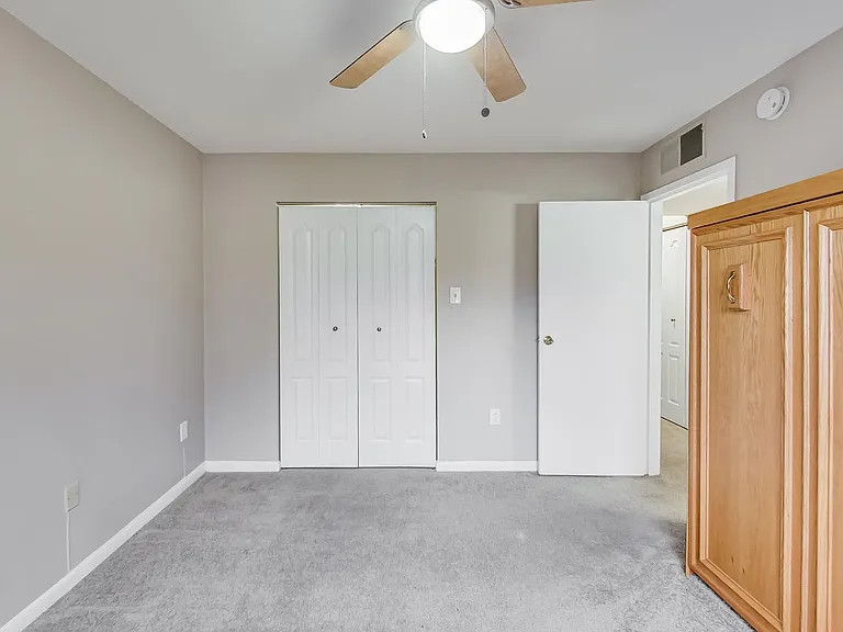 7611 Maple Ave #202 — Photo 20