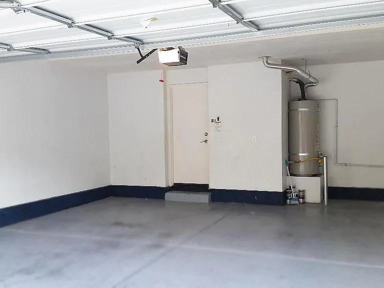 15431 Park Point Ave #102 — Photo 25