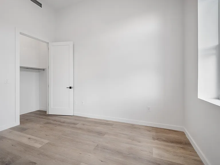 236 N 12th St #2 — Photo 13